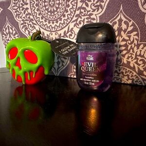 Disney Villains Evil Queen Poison Apple Bag Charm